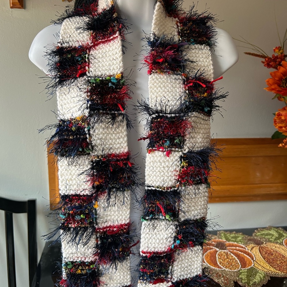 Stylish Multicolor Textured Scarf